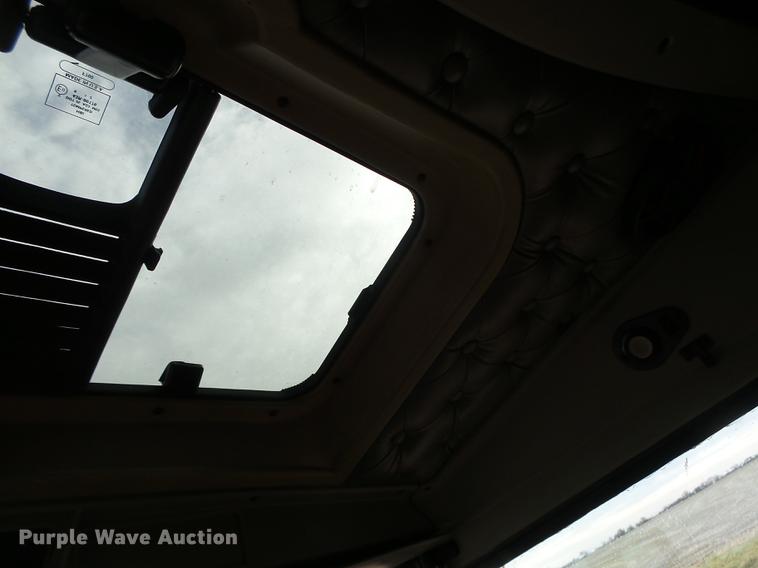 image for item G1979 1999 Kenworth T600 semi truck