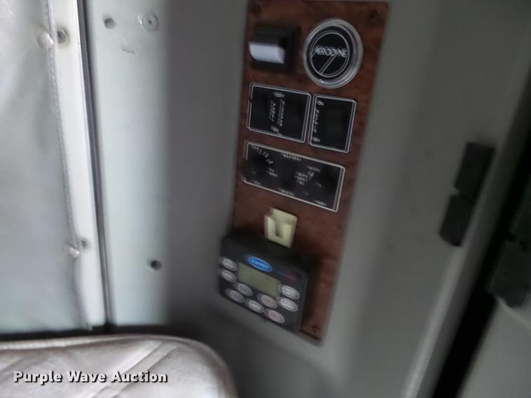 image for item G1979 1999 Kenworth T600 semi truck