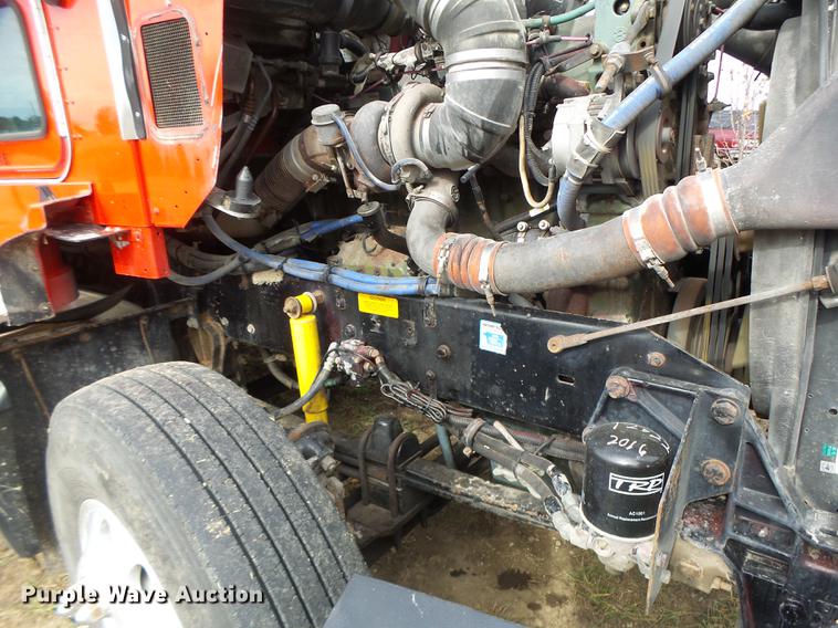 image for item G1979 1999 Kenworth T600 semi truck