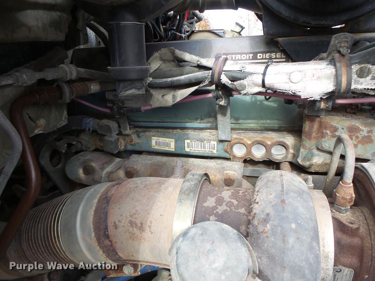 image for item G1979 1999 Kenworth T600 semi truck