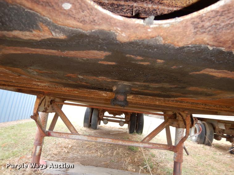 image for item J5597 1984 Pike dry van trailer