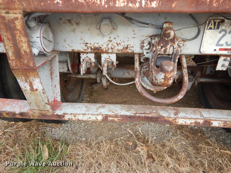 image for item J5597 1984 Pike dry van trailer