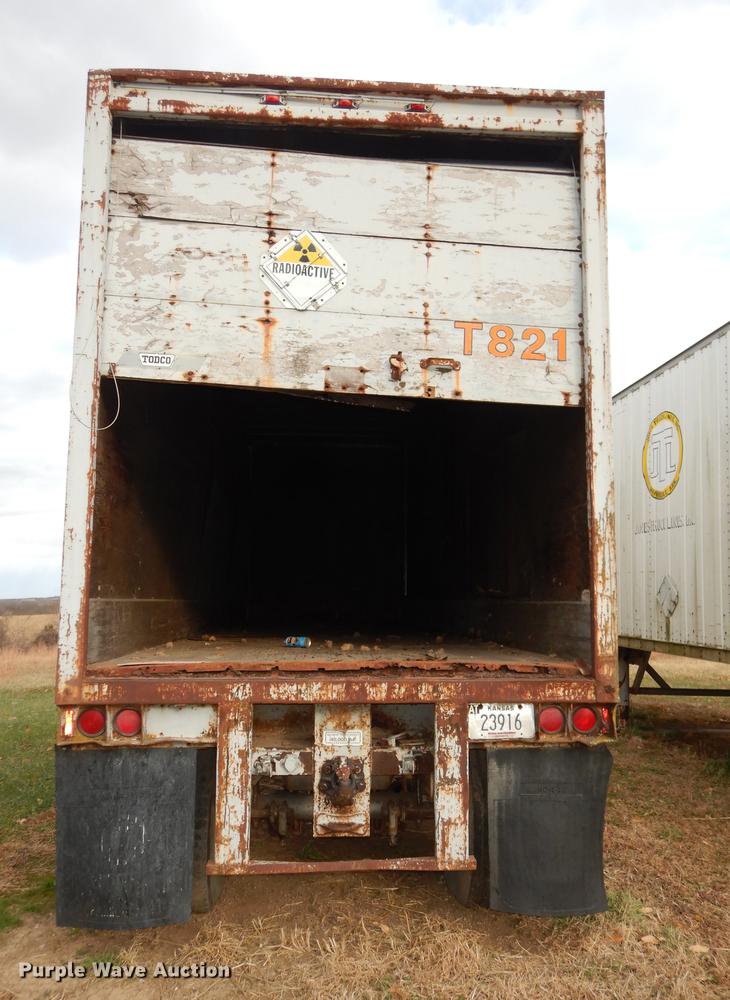 image for item J5598 1984 Great Dane V10-700 dry van trailer