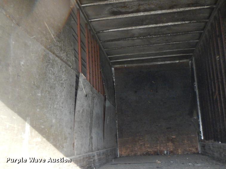 image for item J5598 1984 Great Dane V10-700 dry van trailer