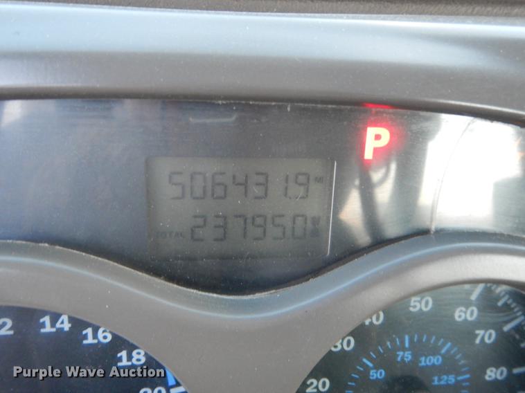 image for item J5605 2001 Mack CH613 semi truck