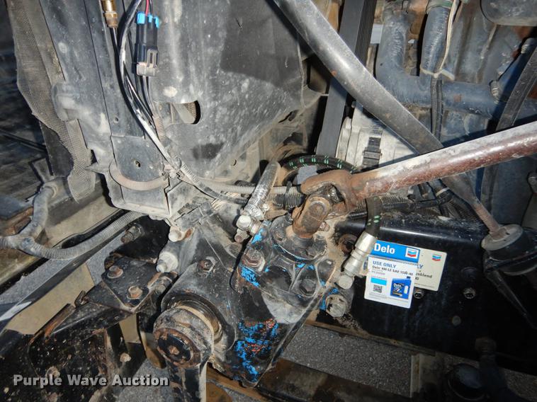 image for item J5605 2001 Mack CH613 semi truck