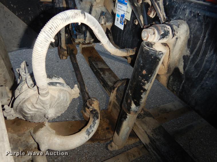 image for item J5605 2001 Mack CH613 semi truck