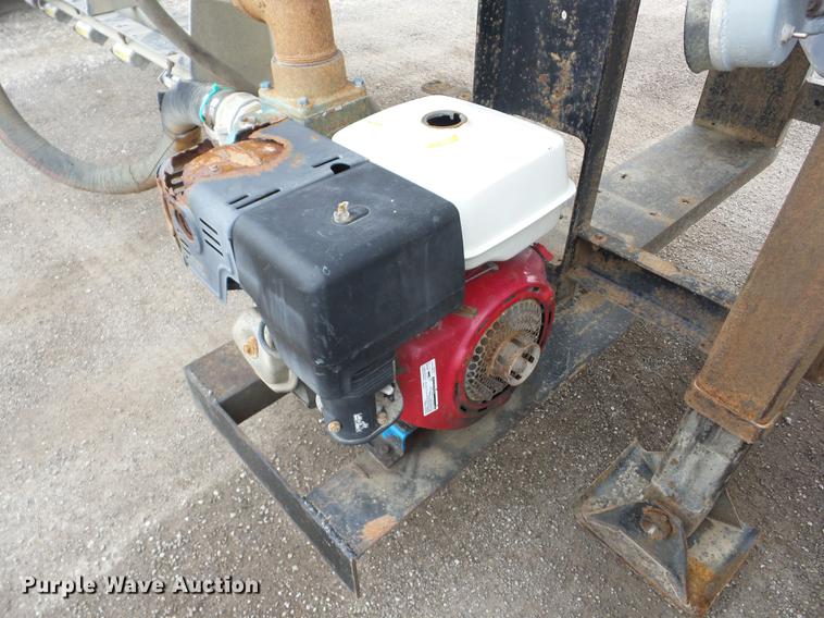 image for item J8548 1988 Fruehauf TAGTZEGF9200 tank trailer