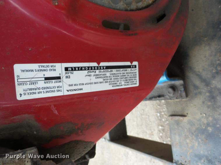 image for item J8548 1988 Fruehauf TAGTZEGF9200 tank trailer