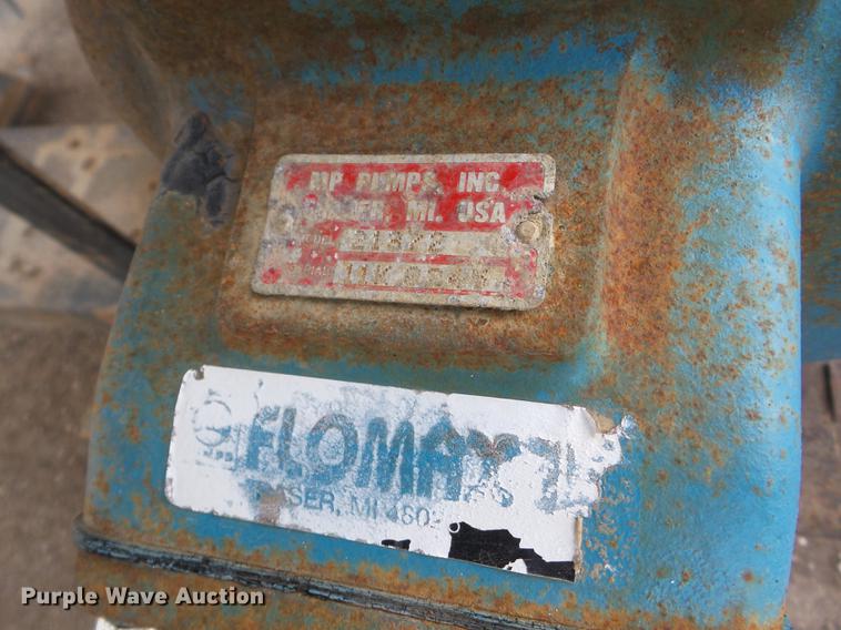 image for item J8548 1988 Fruehauf TAGTZEGF9200 tank trailer