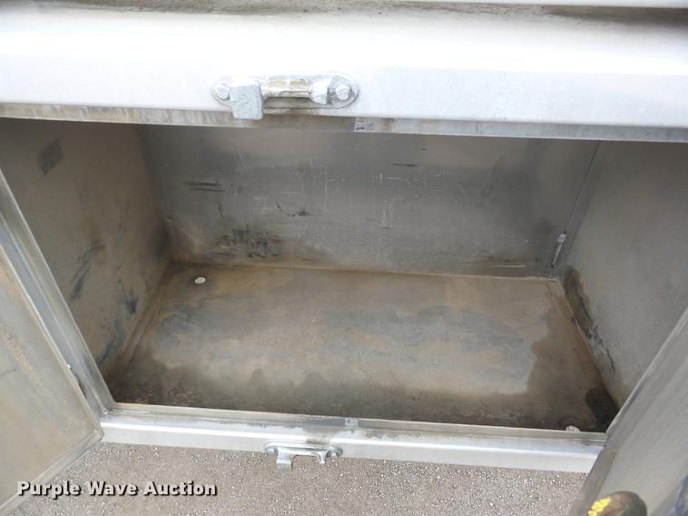 image for item J8549 2014 Tytal tank trailer