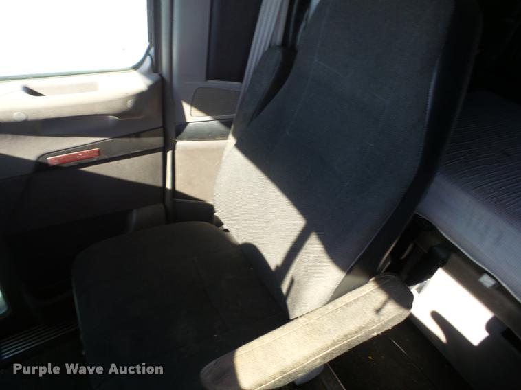 image for item K6315 2008 Kenworth T660 semi truck