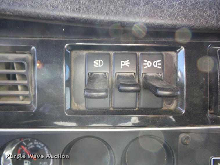 image for item K6315 2008 Kenworth T660 semi truck