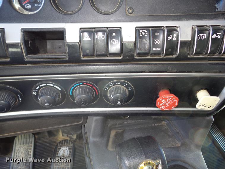 image for item K6315 2008 Kenworth T660 semi truck