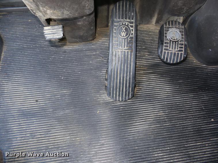 image for item K6315 2008 Kenworth T660 semi truck