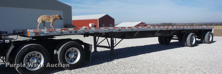 image for item K6316 2000 Wilson CF-900A flatbed trailer
