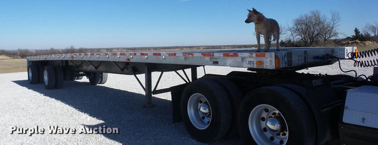 image for item K6316 2000 Wilson CF-900A flatbed trailer