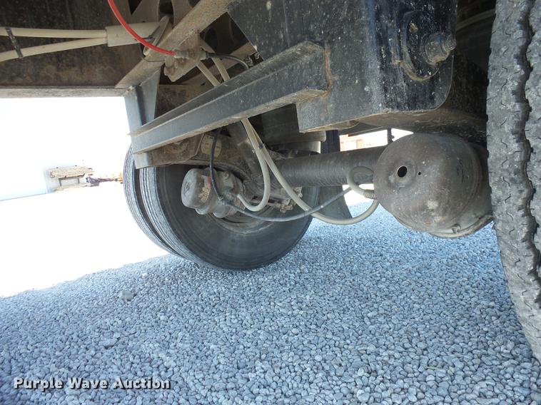 image for item K6316 2000 Wilson CF-900A flatbed trailer