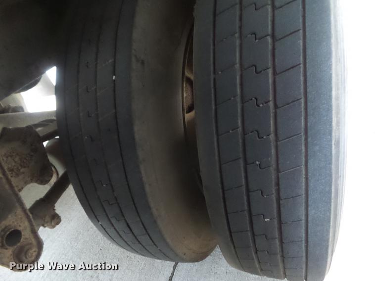 image for item L5648 1996 Stoughton AVW-535T-SC dry van trailer