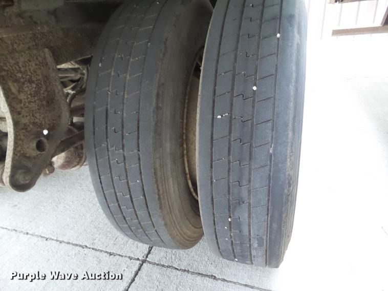 image for item L5648 1996 Stoughton AVW-535T-SC dry van trailer