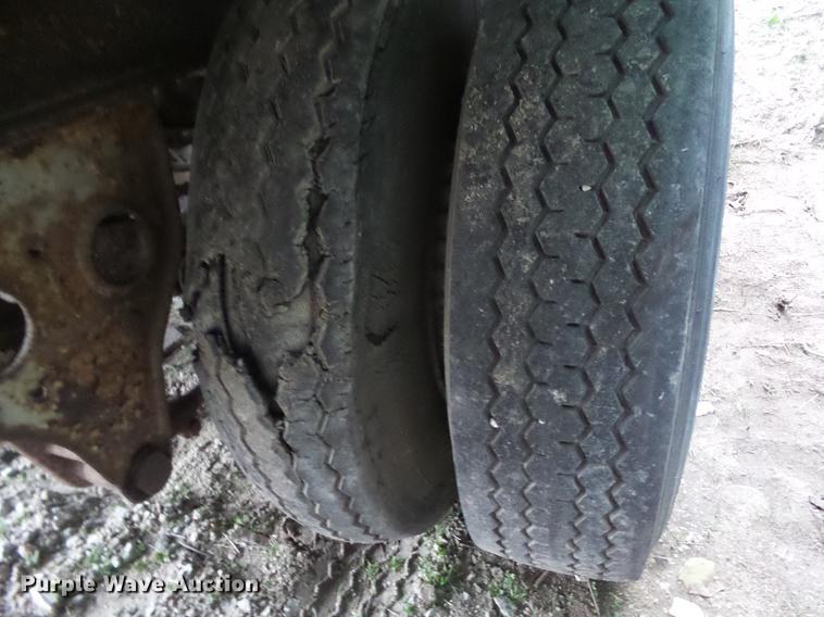 image for item L5649 1979 Fruehauf dry van trailer