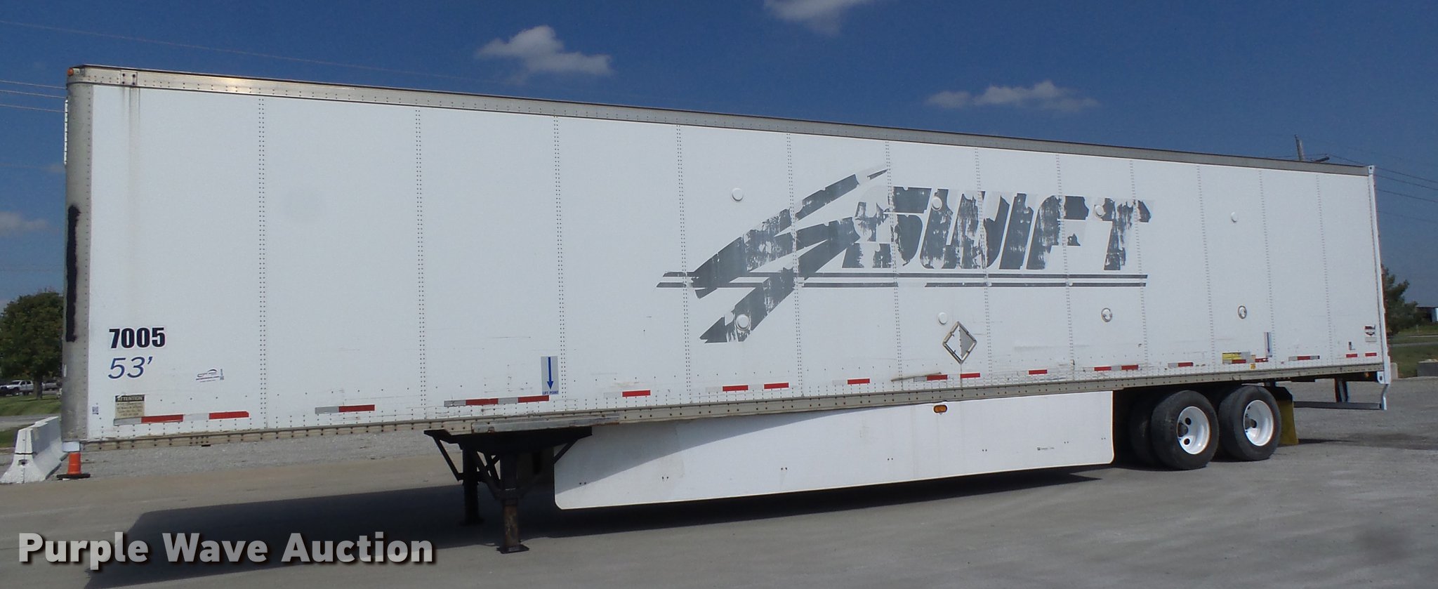 2001 Wabash dry van trailer in Marshall, MO | Item DB1460 sold | Purple