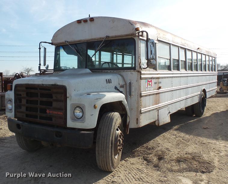 image for item DC1125 1987 International S1800 Thomas Built school bus