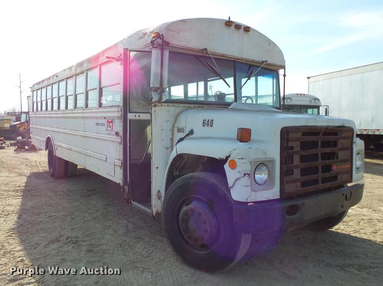 image for item DC1125 1987 International S1800 Thomas Built school bus