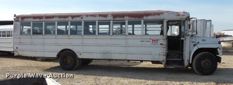 image for item DC1125 1987 International S1800 Thomas Built school bus