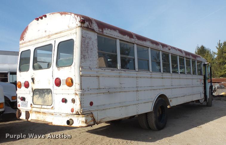 image for item DC1125 1987 International S1800 Thomas Built school bus