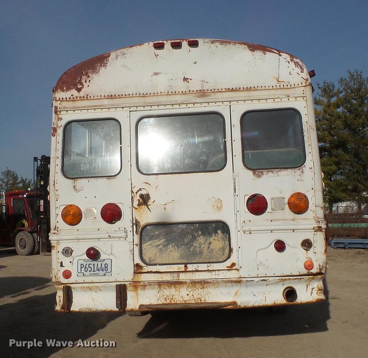 image for item DC1125 1987 International S1800 Thomas Built school bus