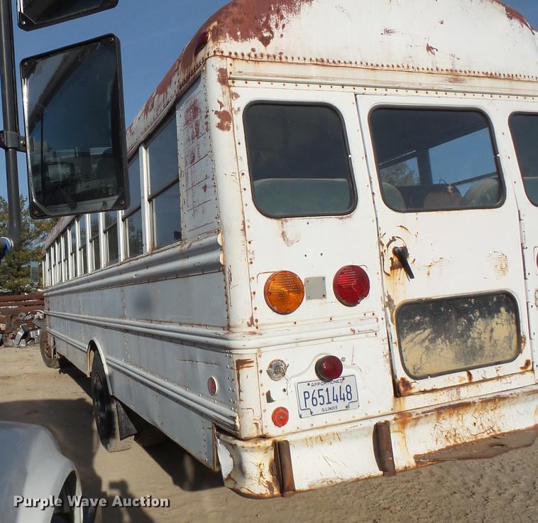 image for item DC1125 1987 International S1800 Thomas Built school bus