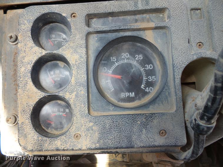 image for item DC1125 1987 International S1800 Thomas Built school bus