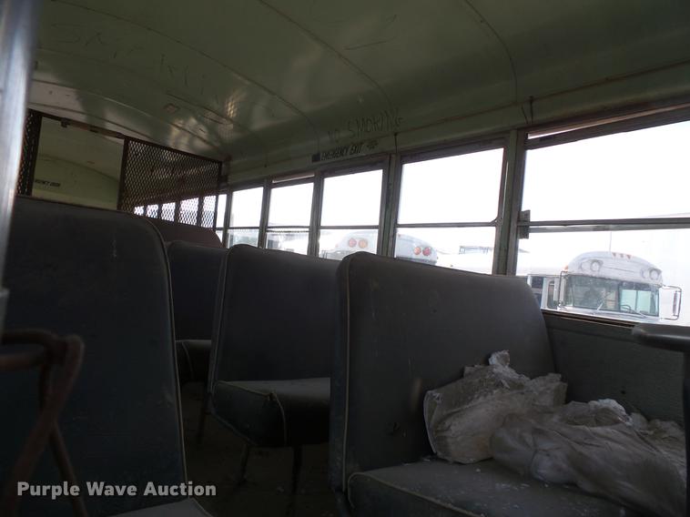 image for item DC1125 1987 International S1800 Thomas Built school bus