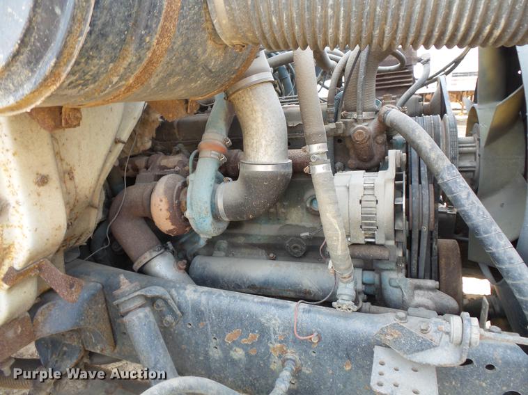 image for item DC1125 1987 International S1800 Thomas Built school bus