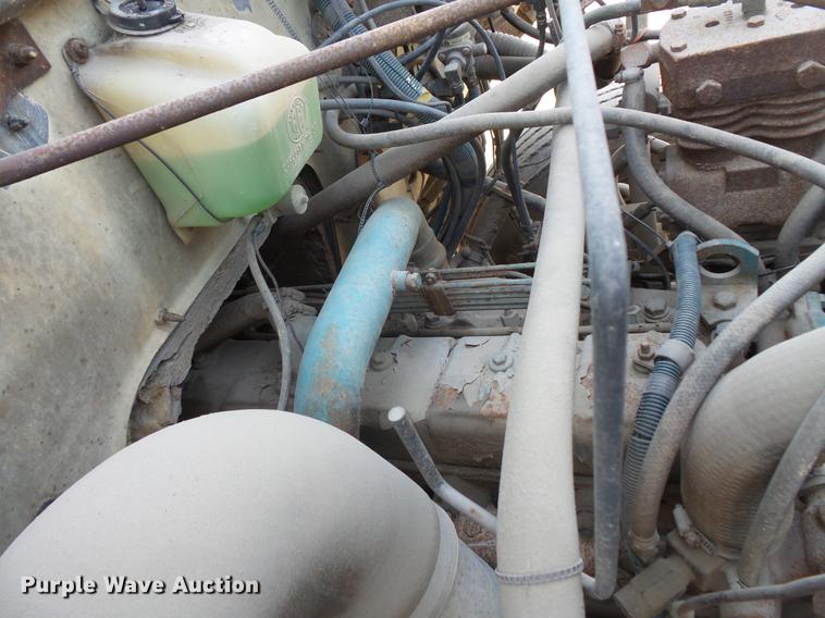 image for item DC1125 1987 International S1800 Thomas Built school bus