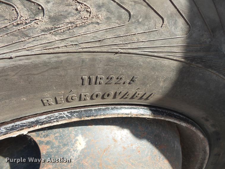 image for item DC1125 1987 International S1800 Thomas Built school bus