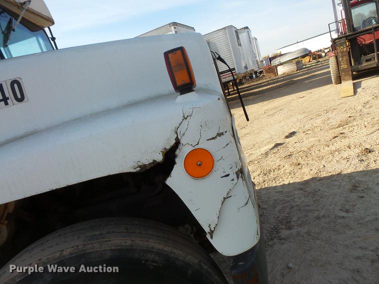 image for item DC1125 1987 International S1800 Thomas Built school bus