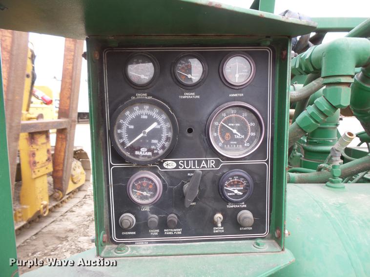 image for item DC1154 Sullair 1600Q air compressor