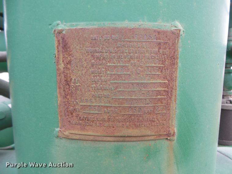 image for item DC1154 Sullair 1600Q air compressor