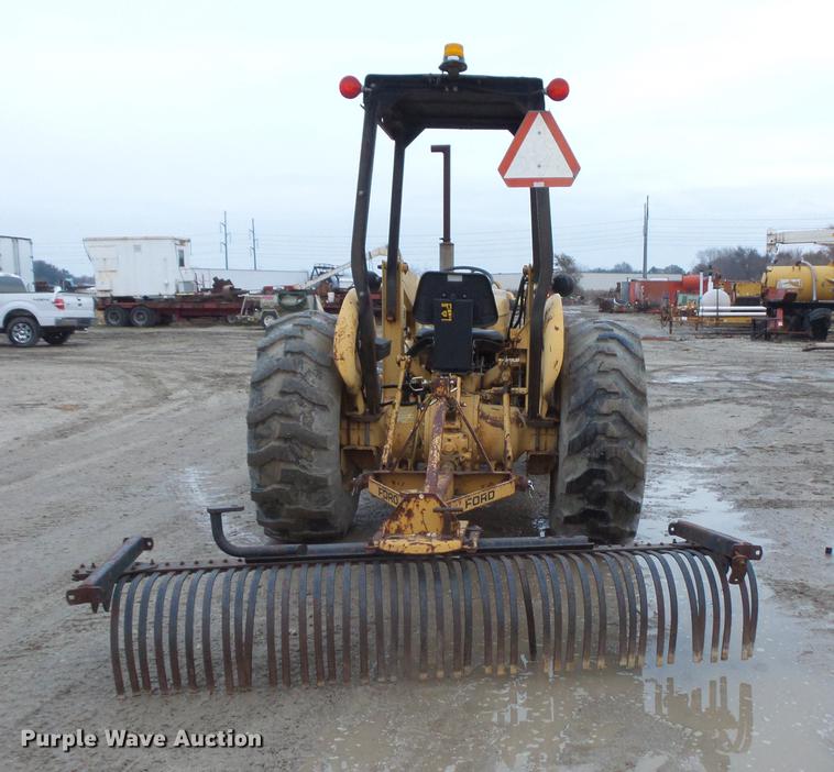 image for item DC5748 Ford 345C tractor