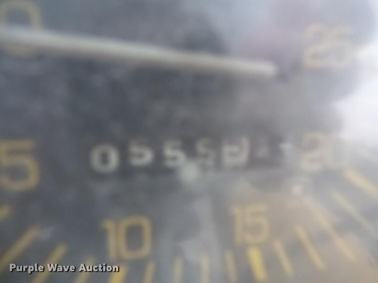 image for item DC5748 Ford 345C tractor