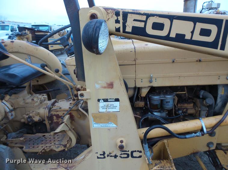 image for item DC5748 Ford 345C tractor