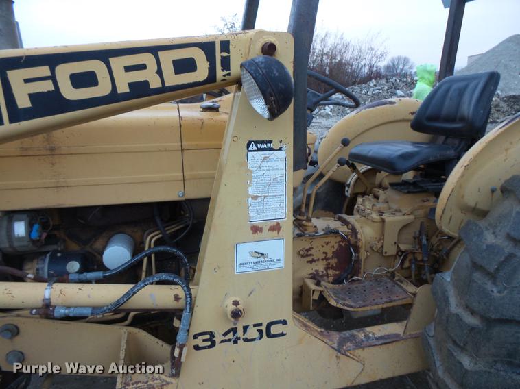 image for item DC5748 Ford 345C tractor