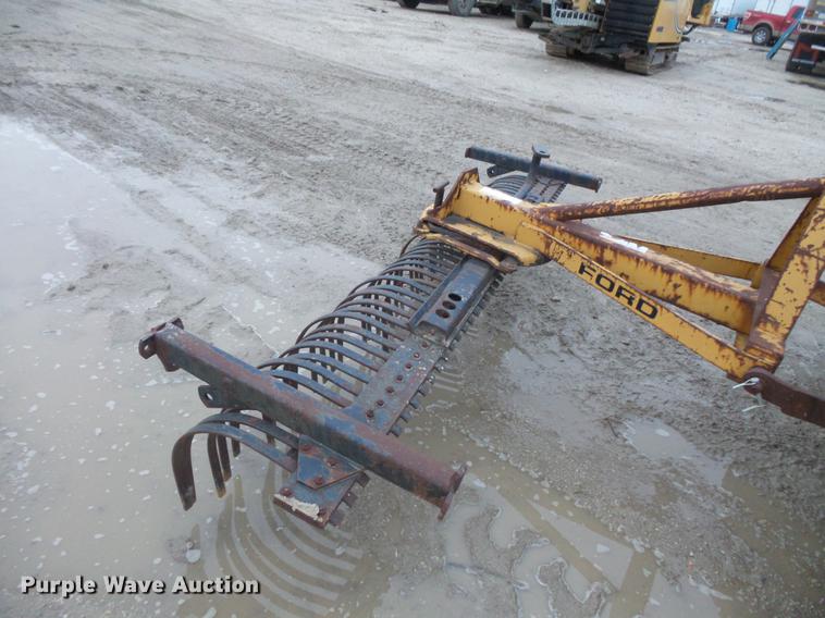 image for item DC5748 Ford 345C tractor