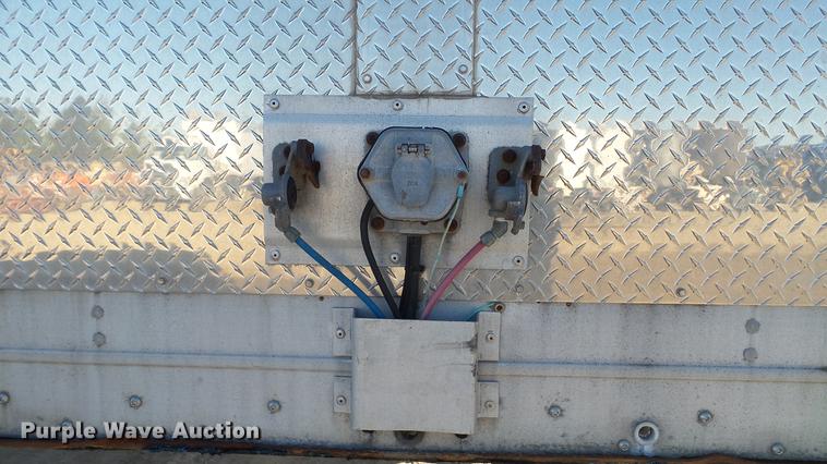 image for item DC6282 2000 Wabash dry van trailer