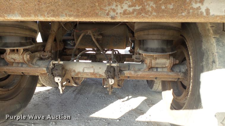 image for item DC6282 2000 Wabash dry van trailer