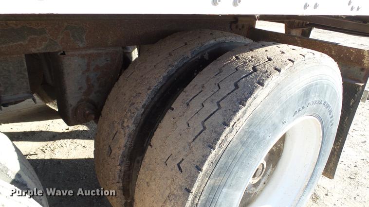 image for item DC6282 2000 Wabash dry van trailer