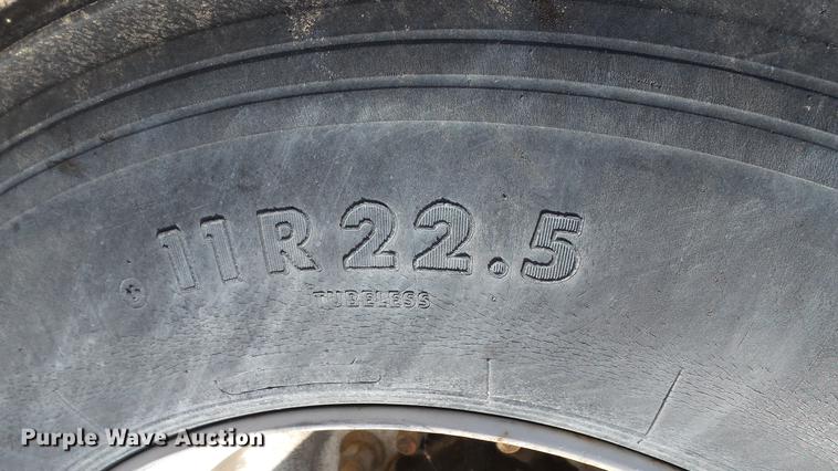 image for item DC6282 2000 Wabash dry van trailer