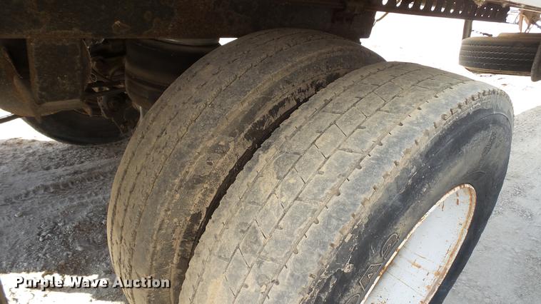 image for item DC6282 2000 Wabash dry van trailer